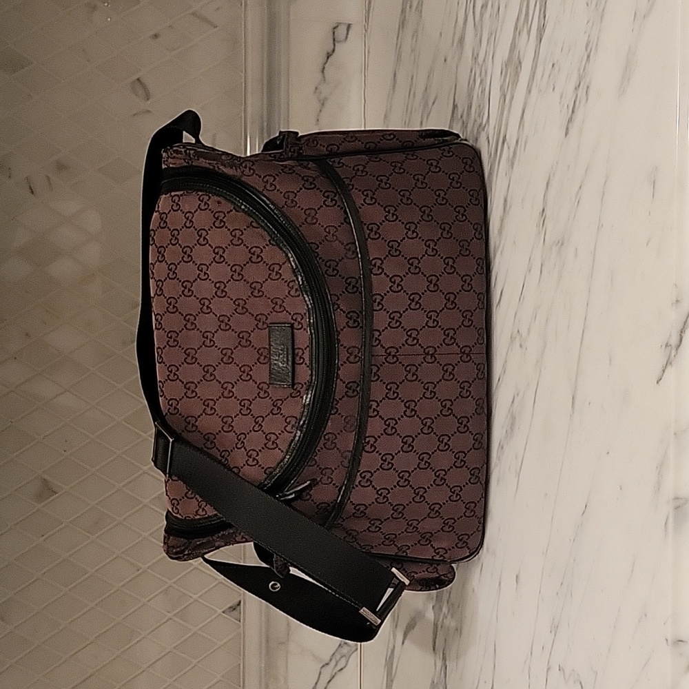 AUTHENTIC GUCCI GG BLACK DIAPER BAG BABY PURSE $1890